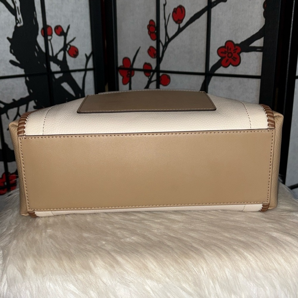 Michael Kors Lg TZ CARINE Satchel/JET SET TRAVEL Lg 3 Quarter Zip Wallet 2pc Set - Picture 5 of 8